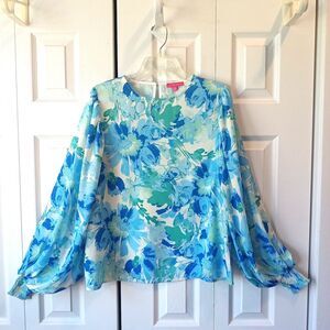 Flying Tomato Size Medium Always Lovely Woven Top Blue Floral Smocked Sleeve